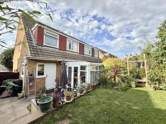 3 bed Semi-Detached for sale Image 10