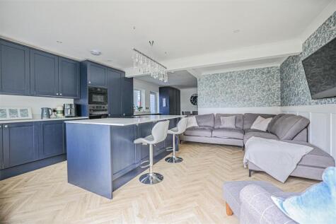 Leverstock Green Road, Hemel Hempstead, HP3