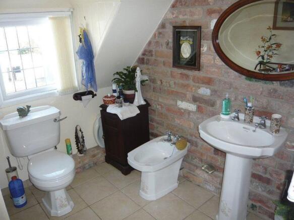 ADDITIONAL BATHROOM