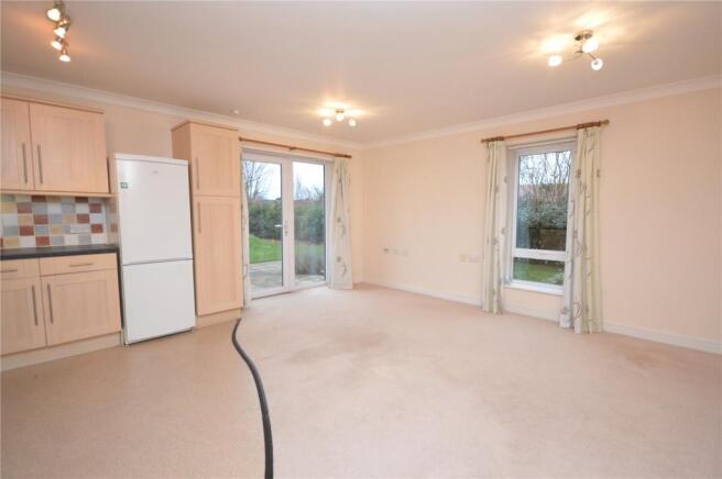 Lounge/ Kitchen