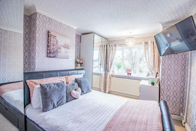 Bedroom 1 (Double)