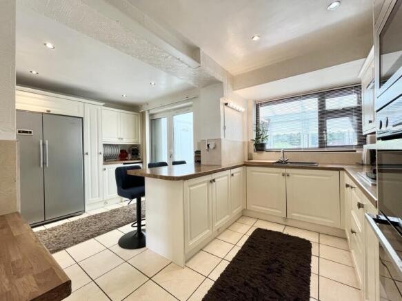 BREAKFAST KITCHEN