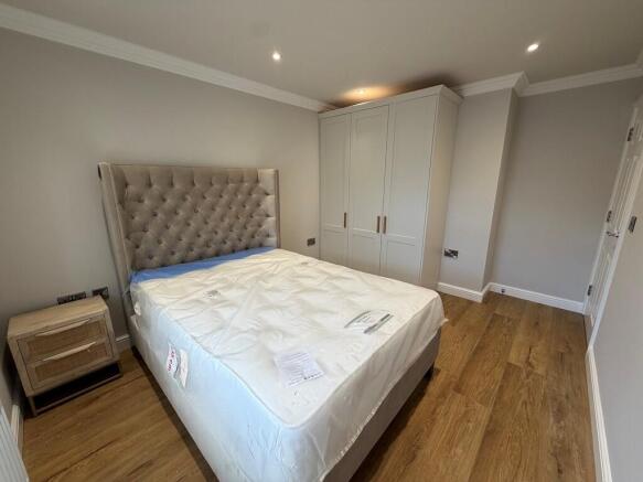 2 bed Apartment to rent Image 7