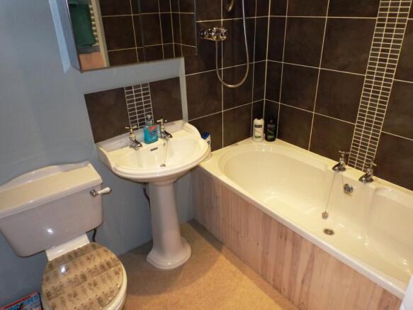 En-suite Bathroom