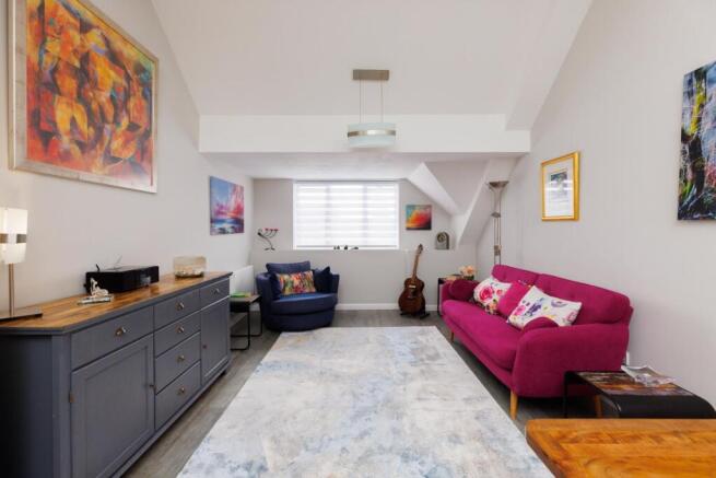 59 Jessop Court-1.jpg