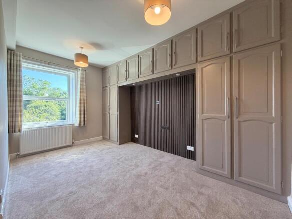 3 bed Terraced to rent Image 10