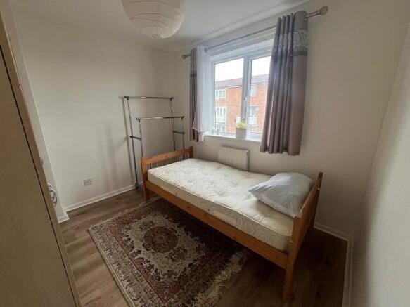 3 bed House to rent Image 6