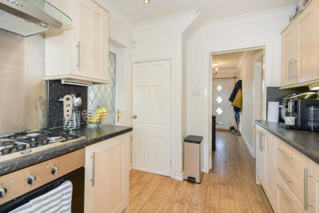 3 bed Semi-Detached for sale Image 10