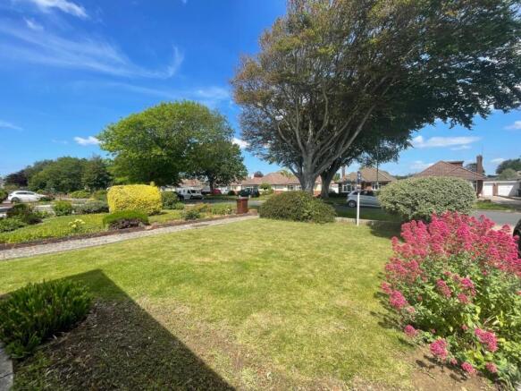 FRONT GARDENS