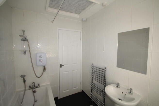 3 bed Terraced to rent Image 10