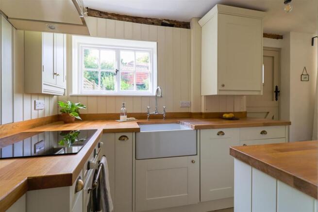 KITCHEN/DINER pic 2