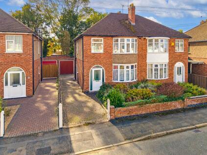 Roehampton Drive, Wigston, Leicestershire, LE18
