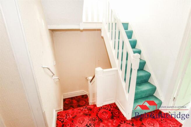 FIRST FLOOR LANDING