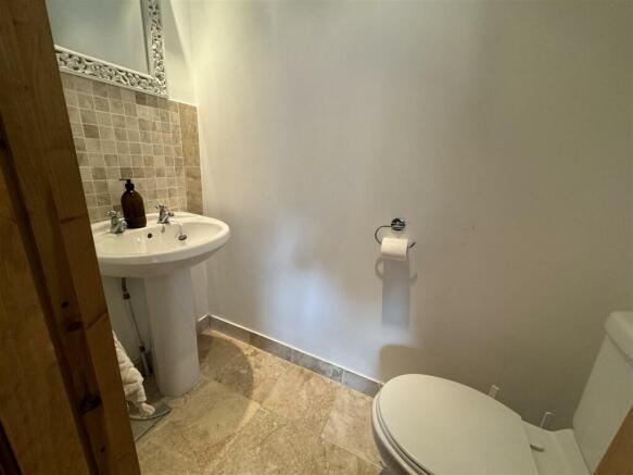 EN-SUITE WC