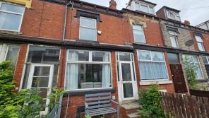 16, Cross Flatts Place, Cross Flatts, Leeds LS11 7JN