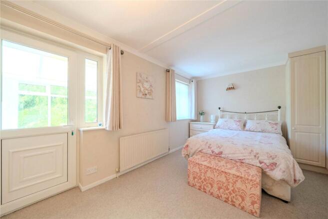 2 bed Bungalow for sale Image 5