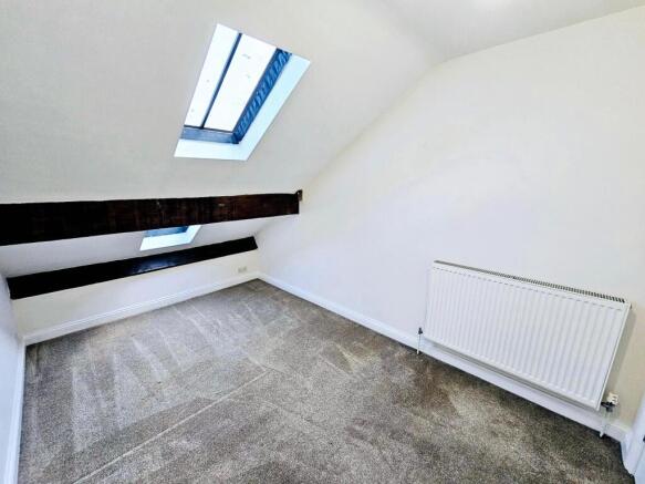 3 bed Flat for sale Image 10