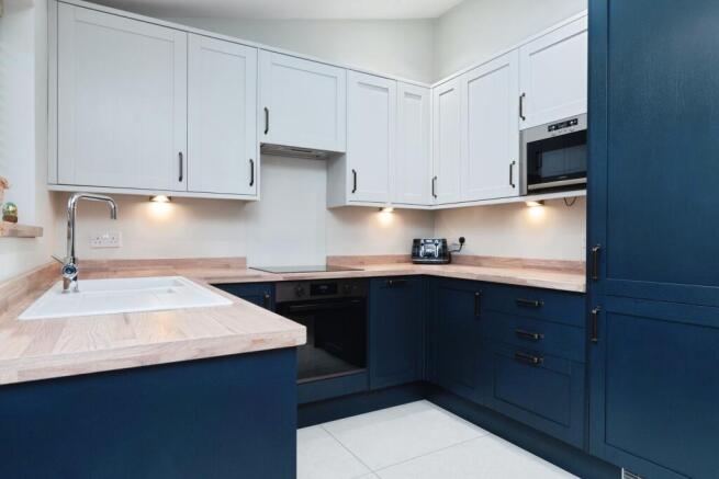 3 bed Semi-Detached for sale Image 5