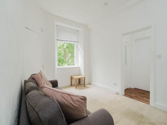 5(Flat2)SmithfieldSt