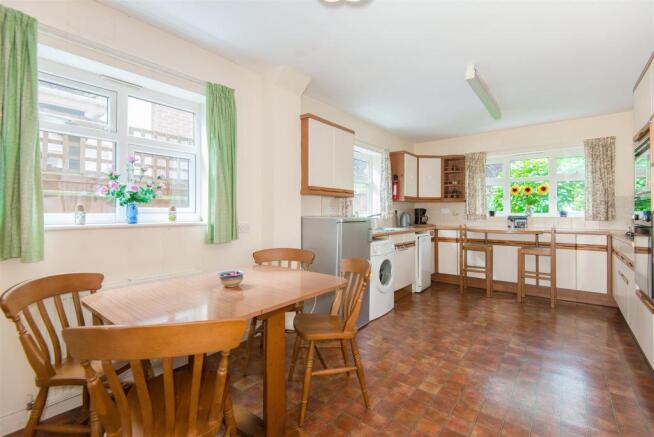 Kitchen/Breakfast Ro