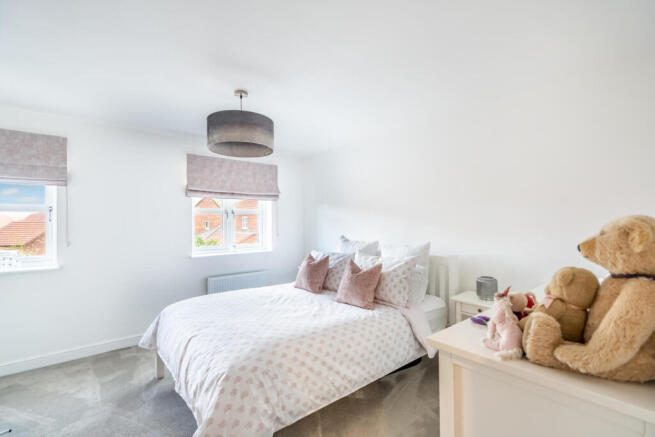 4 bed Detached for sale Image 9