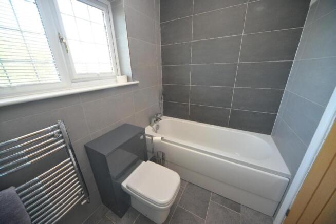 Bathroom 2.jpg