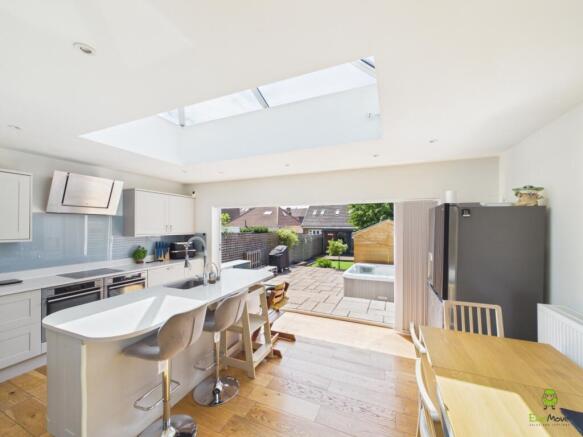 Presented by Clinton at EweMove Bexleyheath and Da
