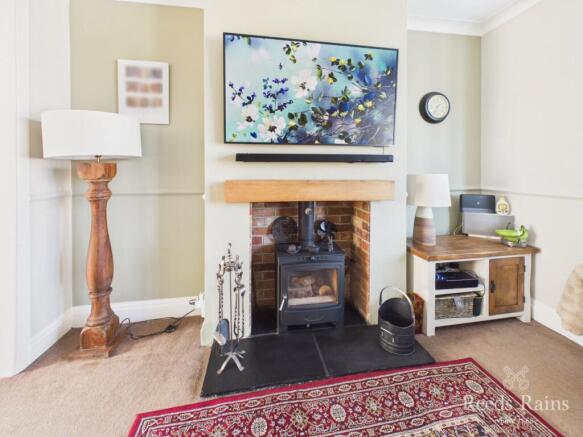 4 bed Semi-Detached for sale Image 7