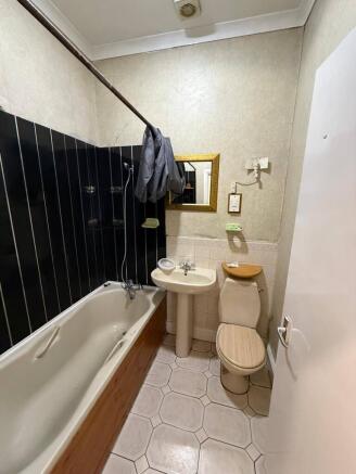 2 bed Terraced to rent Image 12
