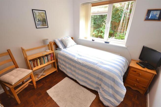 Bed 3.jpg