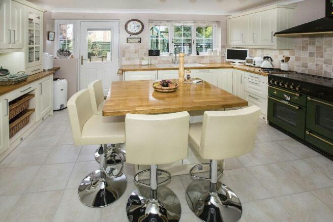 Kitchen/Breakfast Ro
