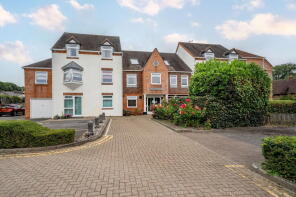9, Mulberry Mead, Whitchurch RG28 7BE