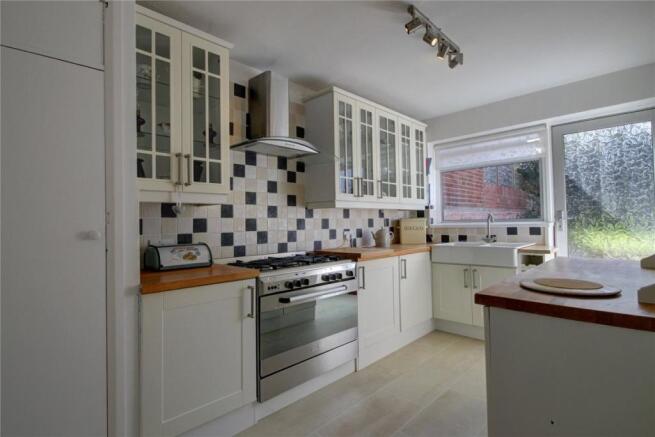 Kitchen Pic 1