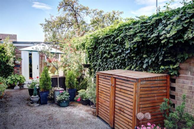 Garden 3.jpg