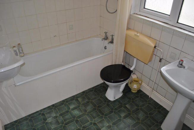 Upstairs bathroom