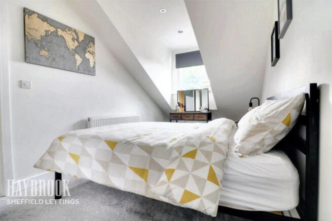 2 bed Maisonette to rent Image 9