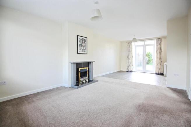 Carrfield Road, Barwick in Elmet, Leeds photo 3