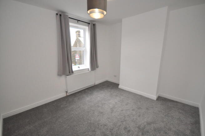 3 bed Terraced to rent Image 7