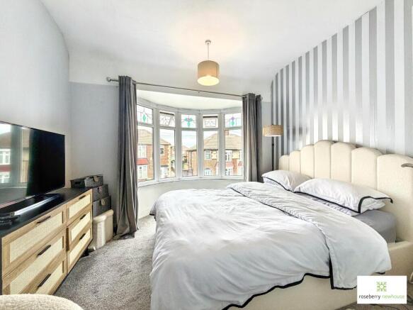 3 bed Semi-Detached for sale Image 12