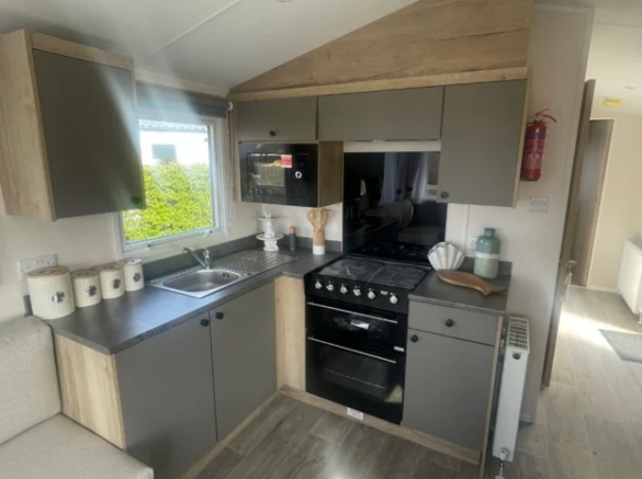 Practical fitted kitchen in the Willerby Rio stati