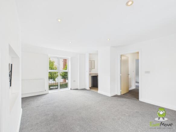 EweMove Estate Agents Basingstoke - Sinclair Drive