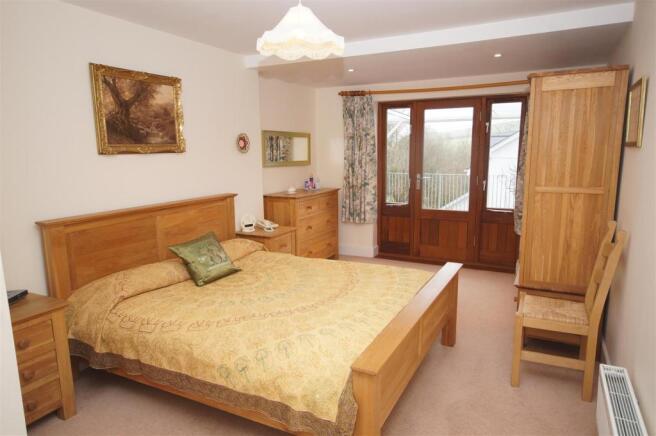 Master Bedroom.JPG
