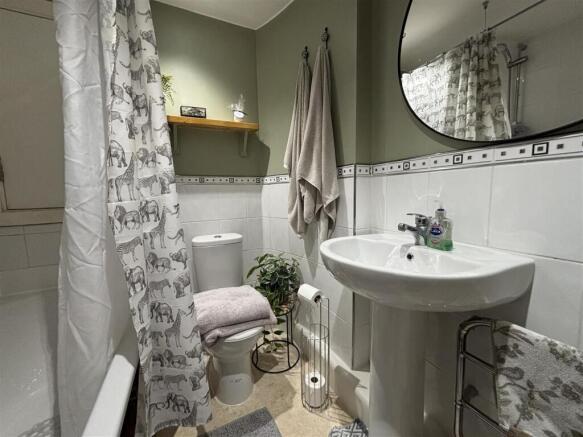 2 bed Duplex to rent Image 8
