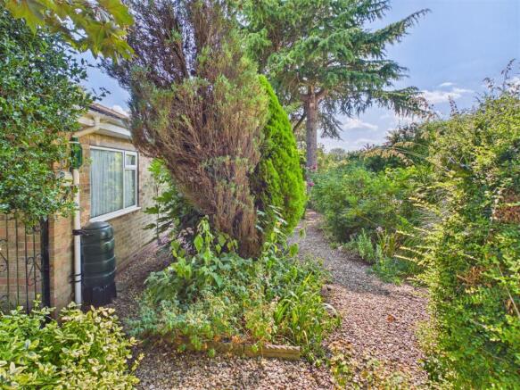 3 bed Detached Bungalow for sale Image 10