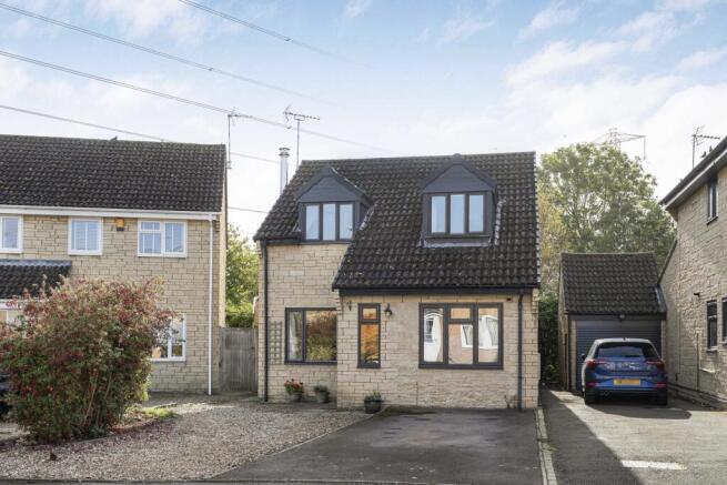 4-bed detached on Pheasant Way, Cirencester, Gloucestershire, GL7, £425,000