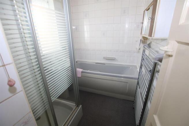 Bathroom.JPG