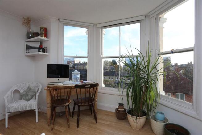 5, 93 Lorna Road Bay Window.JPG