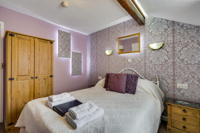 Letting Bedroom 6...