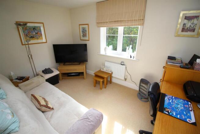 15 Bed 3.JPG