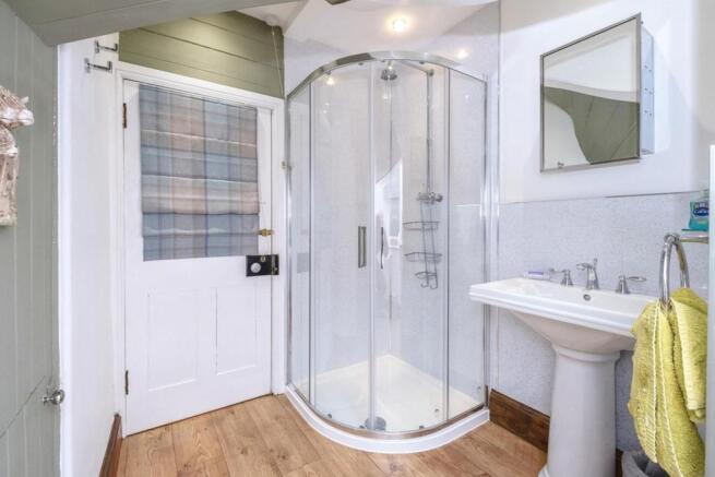 Cottage Bathroom